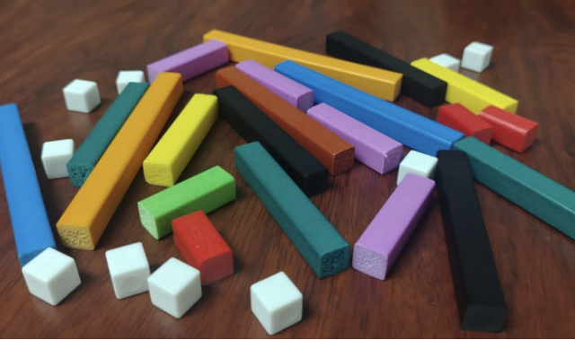 Imagen que contiene piso, tabla, interior, computadora

El contenido generado por IA puede ser incorrecto.