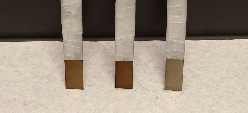 A group of objects on a white surface

Description automatically generated